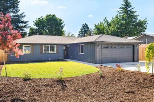 2217 Meals Dr, Medford, OR, 97501-4378 | Card Image