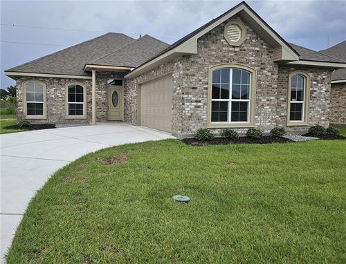 745 Rue Saint Michael, Terrytown, LA, 70056-8226 | Card Image