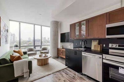 703-33 Mill St, Toronto, ON, M5A3R3 | Card Image