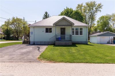 24 Mill St, House other with 3 bedrooms, 2 bathrooms and 5 parking in Tiverton ON | Image 1