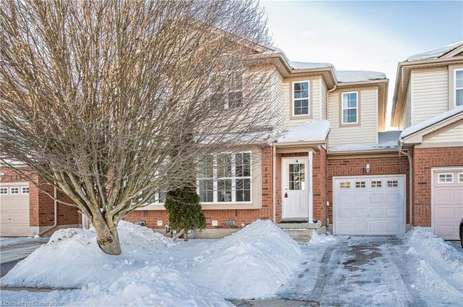 608 Brandenburg Blvd, House other with 3 bedrooms, 2 bathrooms and 2 parking in Waterloo ON | Image 5