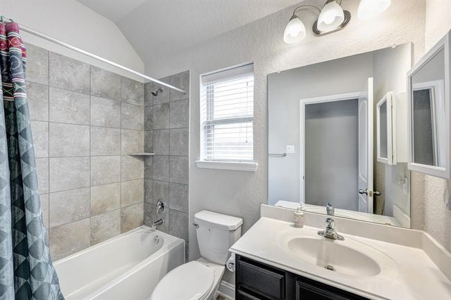 2811 Ridgecliff Ct, House other with 3 bedrooms, 2 bathrooms and 2 parking in Conroe TX | Image 12