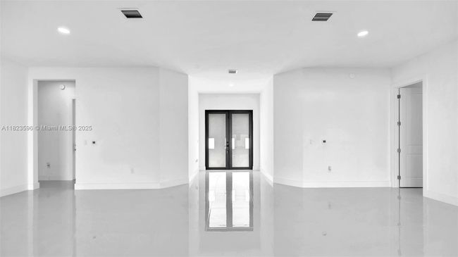 15455 Sw 232 Nd St, House other with 5 bedrooms, 4 bathrooms and null parking in Miami FL | Image 8