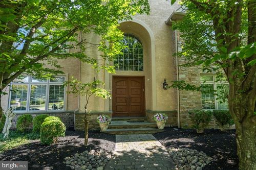 1389 Lamplighter Ct, North Wales, PA, 19454-4607 | Card Image