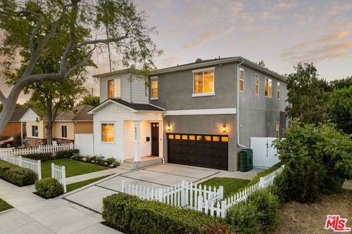 5571 W 82nd Street, Los Angeles, CA, 90045 | Card Image