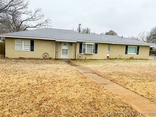 401 Diamond St, Holdenville, OK, 74848-4025 | Card Image