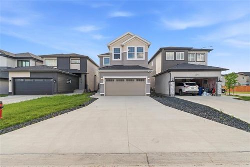 260 Crestmont Dr, Winnipeg, MB, R3X0V7 | Card Image