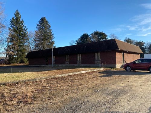 26 Crescent St, Ware, MA, 01082-9379 | Card Image