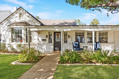 4520 Birchman Ave, Fort Worth, TX, 76107-4230 | Card Image