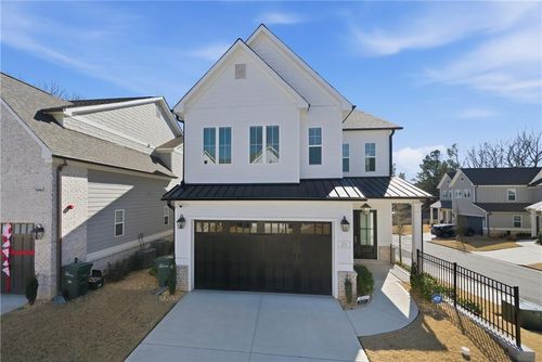 233 Scottsdale Dr, Marietta, GA, 30064-3377 | Card Image