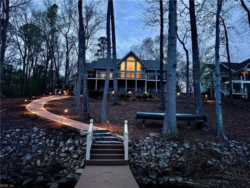 366 Mountain Rock Trl, Boydton, VA, 23917-4751 | Card Image