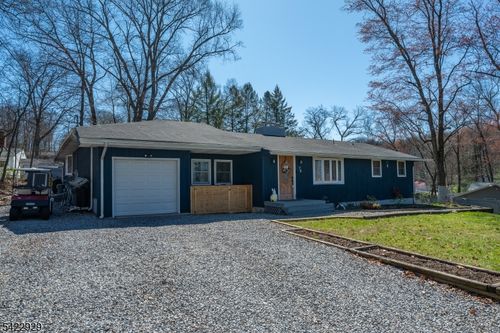 74 Scenic Dr, Hamburg, NJ, 07419-1825 | Card Image