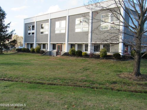 b-981 Route 33, Monroe, NJ, 08831 | Card Image