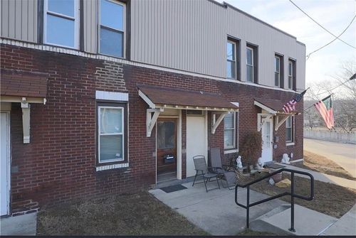 531 5th Street Ext, Trafford, PA, 15085-1808 | Card Image