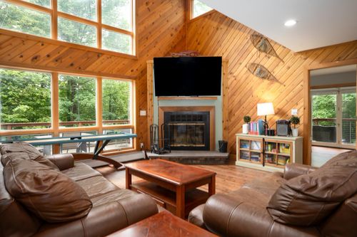 32 Benson Fuller Dr, Bondville, VT, 05340-3204 | Card Image