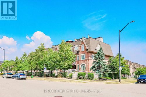 8-3055 Elmcreek Rd, Mississauga, ON, L5B4J9 | Card Image