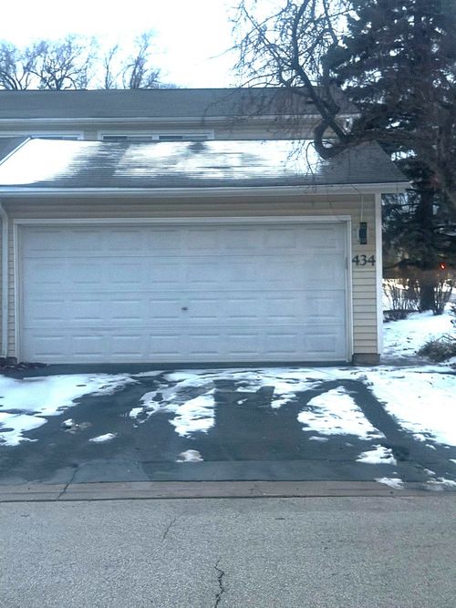 434 Dogwood Ter, Buffalo Grove, IL, 60089-1821 | Card Image