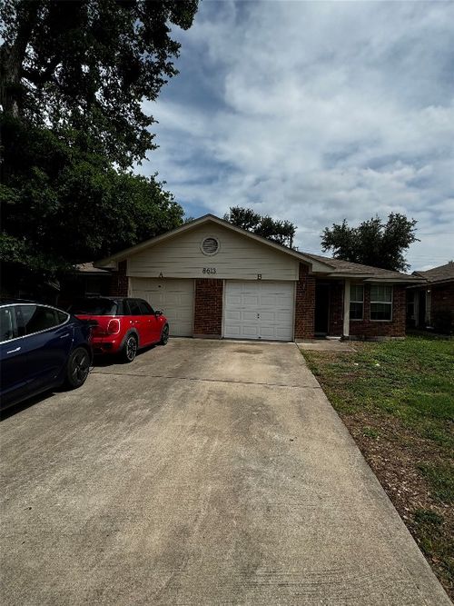 b-8613 Talyne Chaise Cir, Austin, TX, 78729-3783 | Card Image