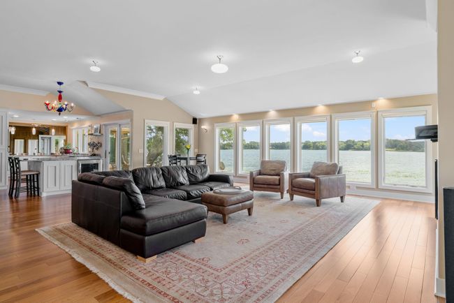 4 W Shore Rd, House other with 3 bedrooms, 4 bathrooms and null parking in NORTH OAKS MN | Image 4