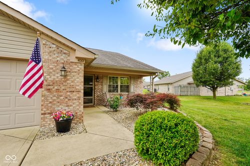 4001 Oakfield Dr, Indianapolis, IN, 46237-3851 | Card Image
