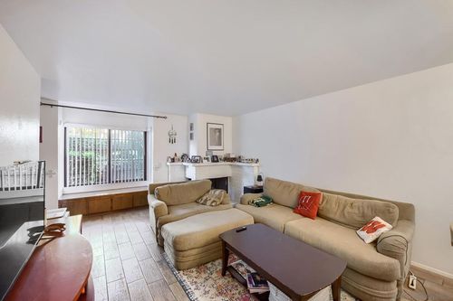 unit-104-4085 Crystal Dawn Ln, San Diego, CA, 92122-5847 | Card Image