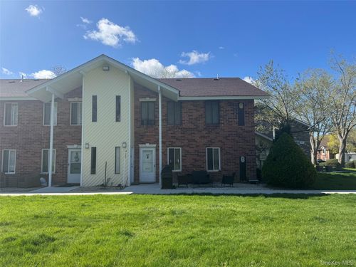 18-18 Navajo Ct, Coram, NY, 11727-1516 | Card Image