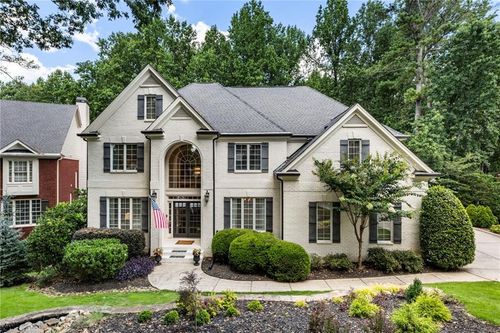 825 Wilde Run Ct, Roswell, GA, 30075-7197 | Card Image