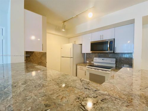 apt-106-655 Sw 111th Way, Pembroke Pines, FL, 33025-7008 | Card Image