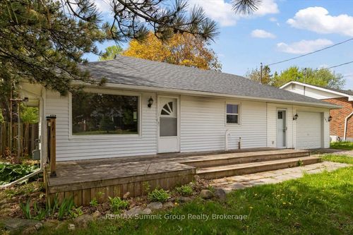 162 Main St E, Markdale, ON, N0C1H0 | Card Image