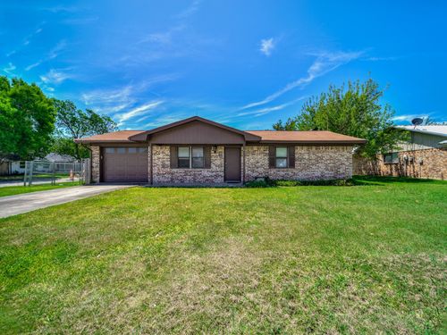 202 Southland Dr, Sanger, TX, 76266-9501 | Card Image