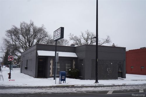 8744 W Mcnichols Rd, Detroit, MI, 48221-2476 | Card Image