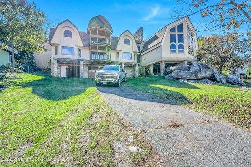 837 N Laurel St, Hazleton, PA, 18201-2515 | Card Image