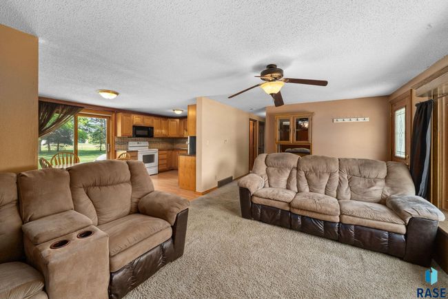 2013 E Sylvan Cir, House other with 4 bedrooms, 2 bathrooms and null parking in Brandon SD | Image 7