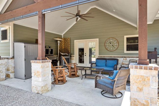 20585 Highway 146 N, Home with 3 bedrooms, 3 bathrooms and 3 parking in Liberty TX | Image 19