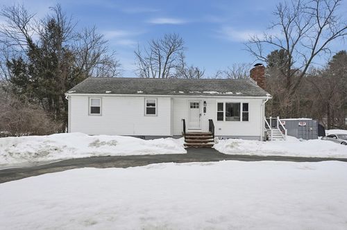 82 Water St, Saugus, MA, 01906-1933 | Card Image