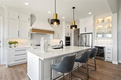 8001 Millridge St, Shawnee, KS, 66227 | Card Image