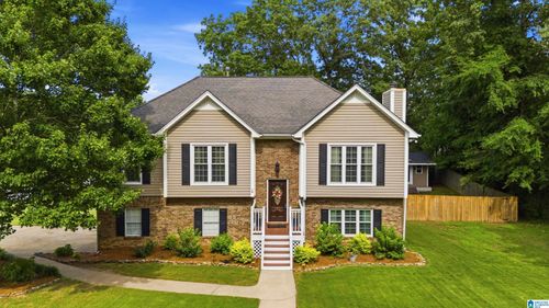 132 Deer Run Dr, ALABASTER, AL, 35007-6400 | Card Image