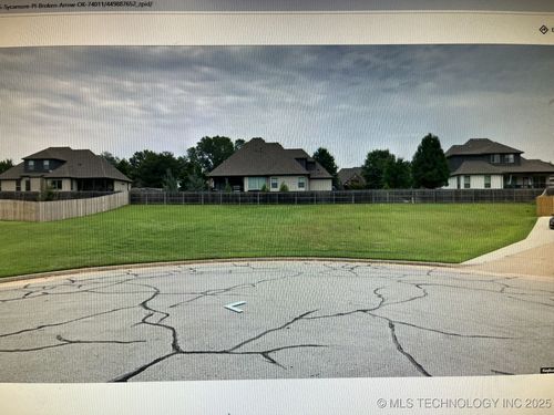 7103 Sycamore Pl, Broken Arrow, OK, 74011-6081 | Card Image