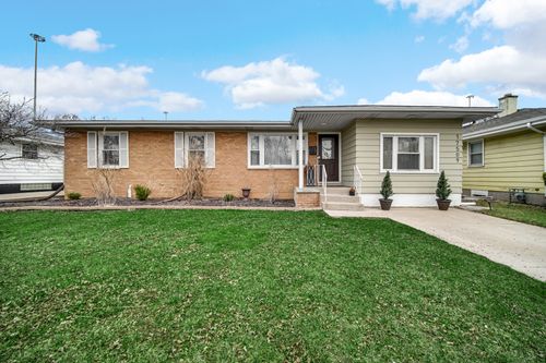 17509 Maple Ave, Lansing, IL, 60438-2068 | Card Image