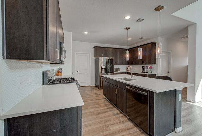 331 Oleander Loop, House other with 4 bedrooms, 3 bathrooms and 4 parking in Buda TX | Image 11