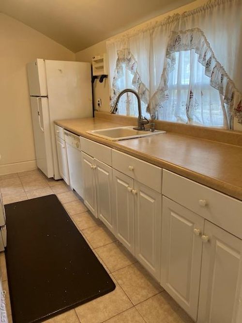 299 Linden Ave, Westbury, NY, 11590-3237 | Card Image