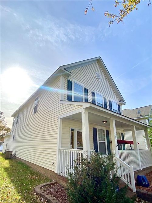217 W Gilbert St, Hampton, VA, 23669-2521 | Card Image