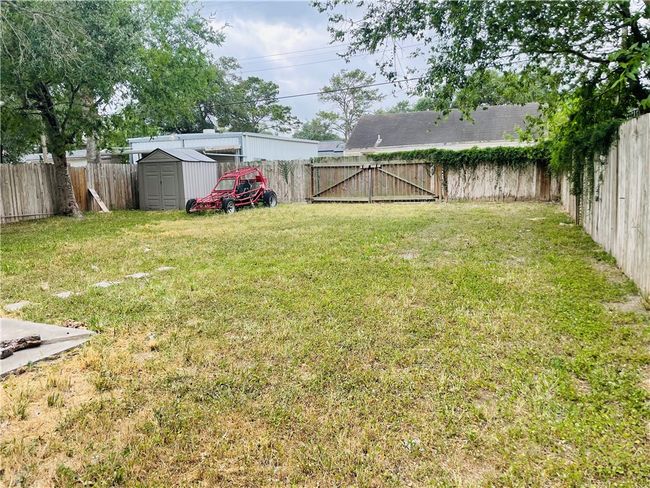 912 E Fulton St, House other with 3 bedrooms, 2 bathrooms and null parking in Sinton TX | Image 22