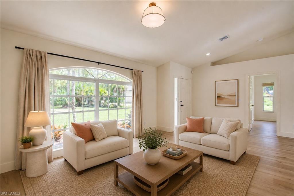 Residential in NAPLES 5