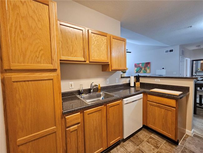 APT-1417 - 4802 51 St St W, Condo with 2 bedrooms, 2 bathrooms and null parking in BRADENTON FL | Image 6