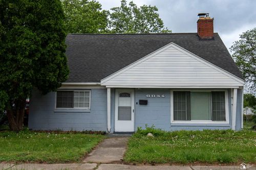 6854 Fenton St, Dearborn Heights, MI, 48127-2117 | Card Image