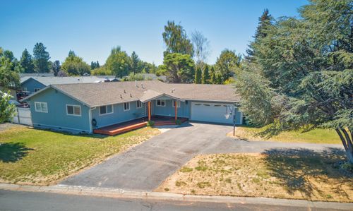 5148 Gatewood Dr, Klamath Falls, OR, 97603-8412 | Card Image