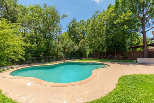 2116 Willow Ct, Little Elm, TX, 75068-5681 | Card Image