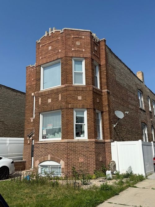 851 Wentworth Ave, Calumet City, IL, 60409-4879 | Card Image