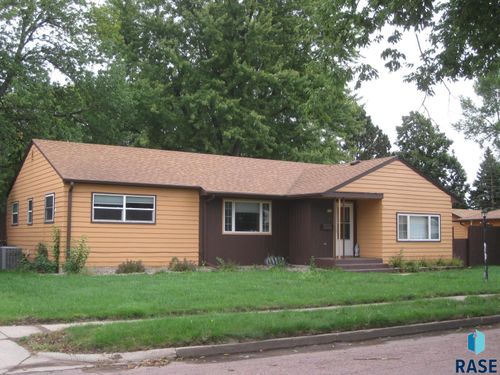 1112 Harrison Ave Avenue, Dell Rapids, SD, 57022 | Card Image
